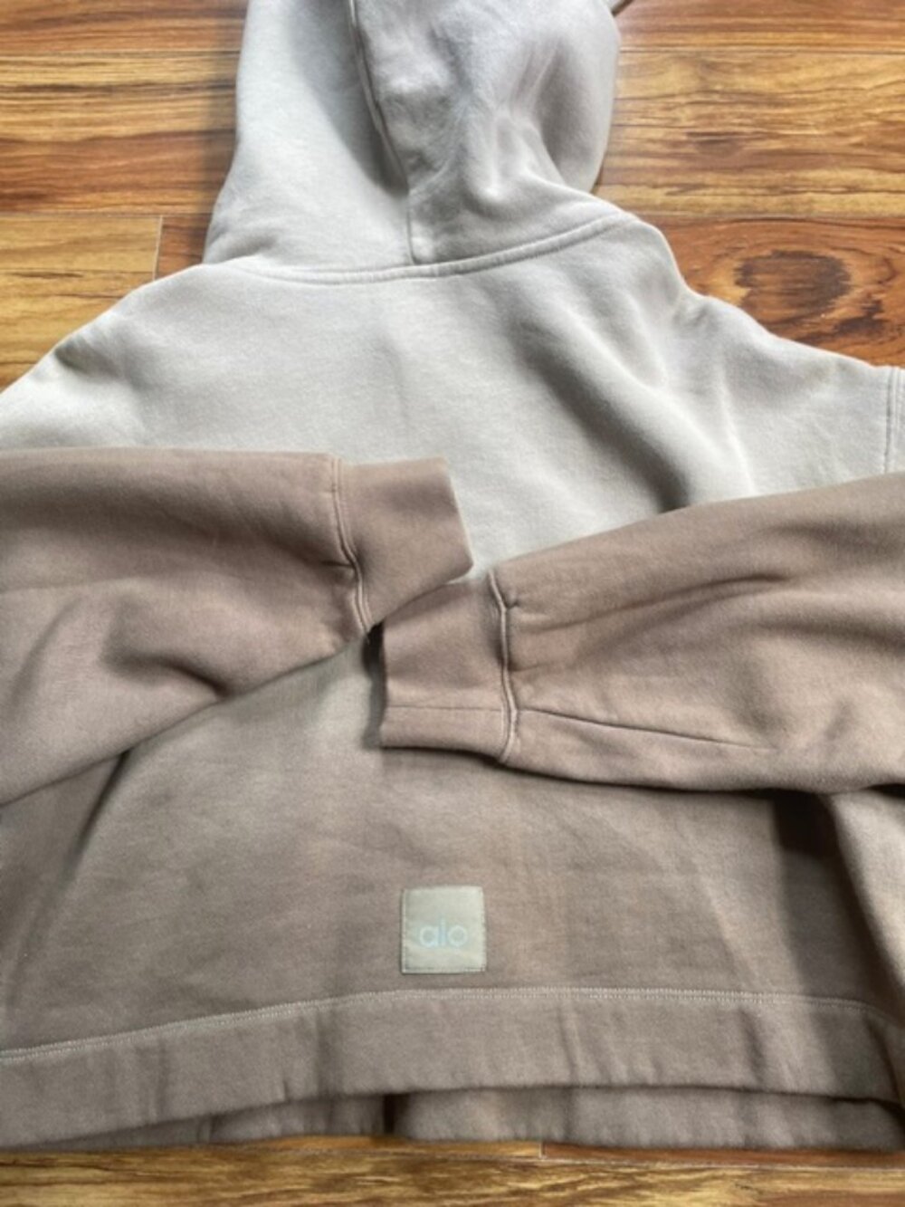 Alo Yoga Women's Two Tone Cropped Hoddie, Beige Brown, XS Size - Picture 2 of 6